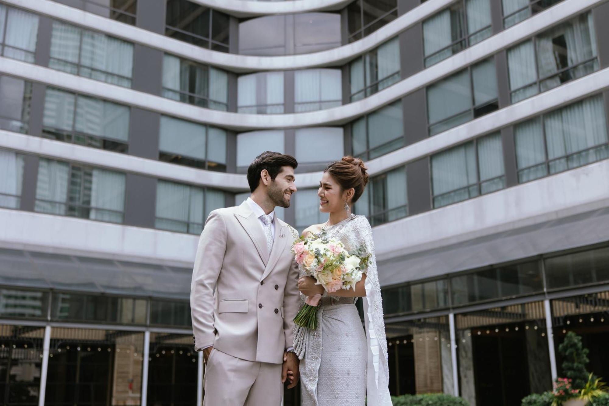 Bangkok Marriott Marquis Queens Park Eksteriør bilde Wedding in Thailand