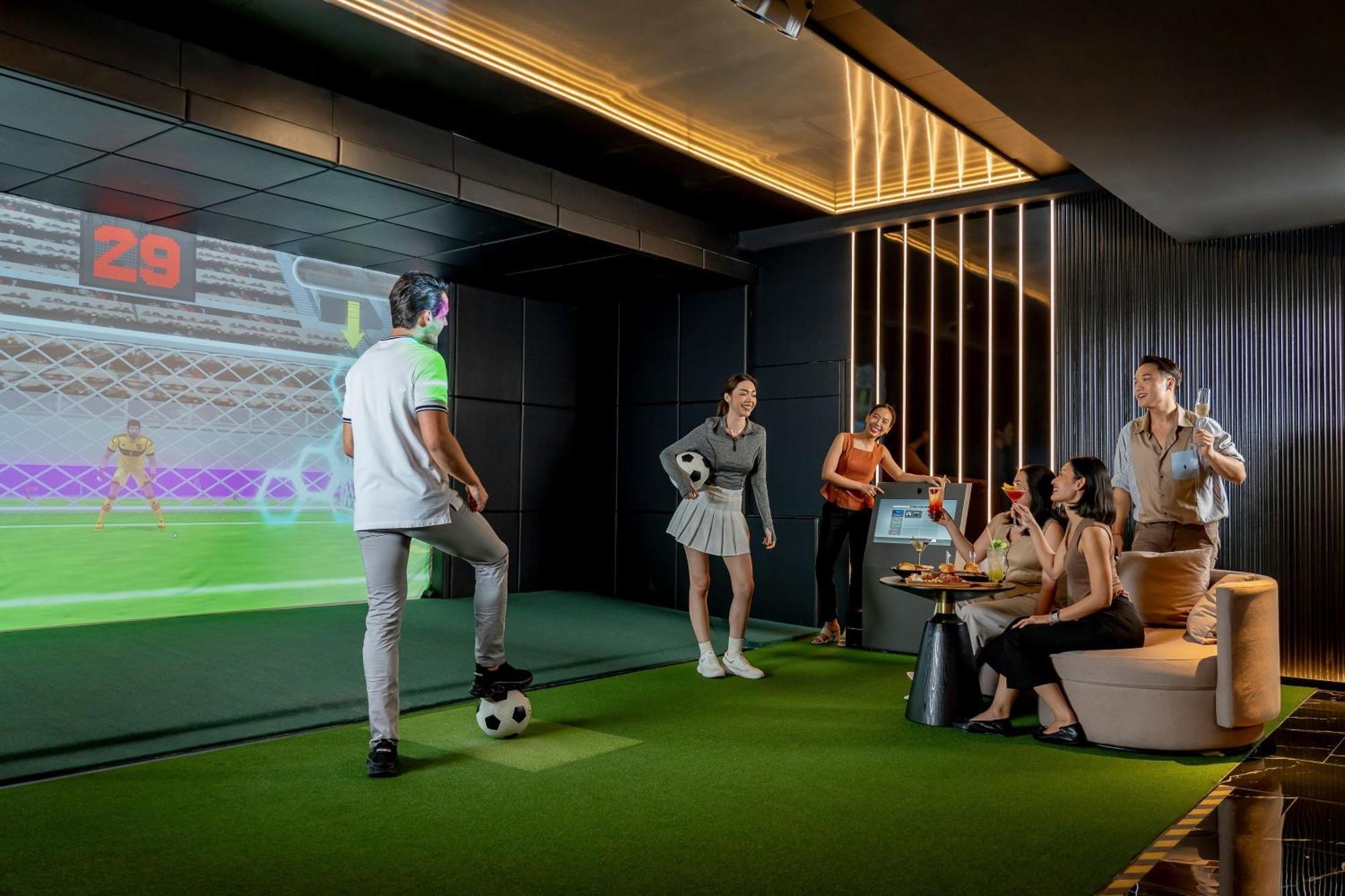 Bangkok Marriott Marquis Queens Park Eksteriør bilde The Sports Bar