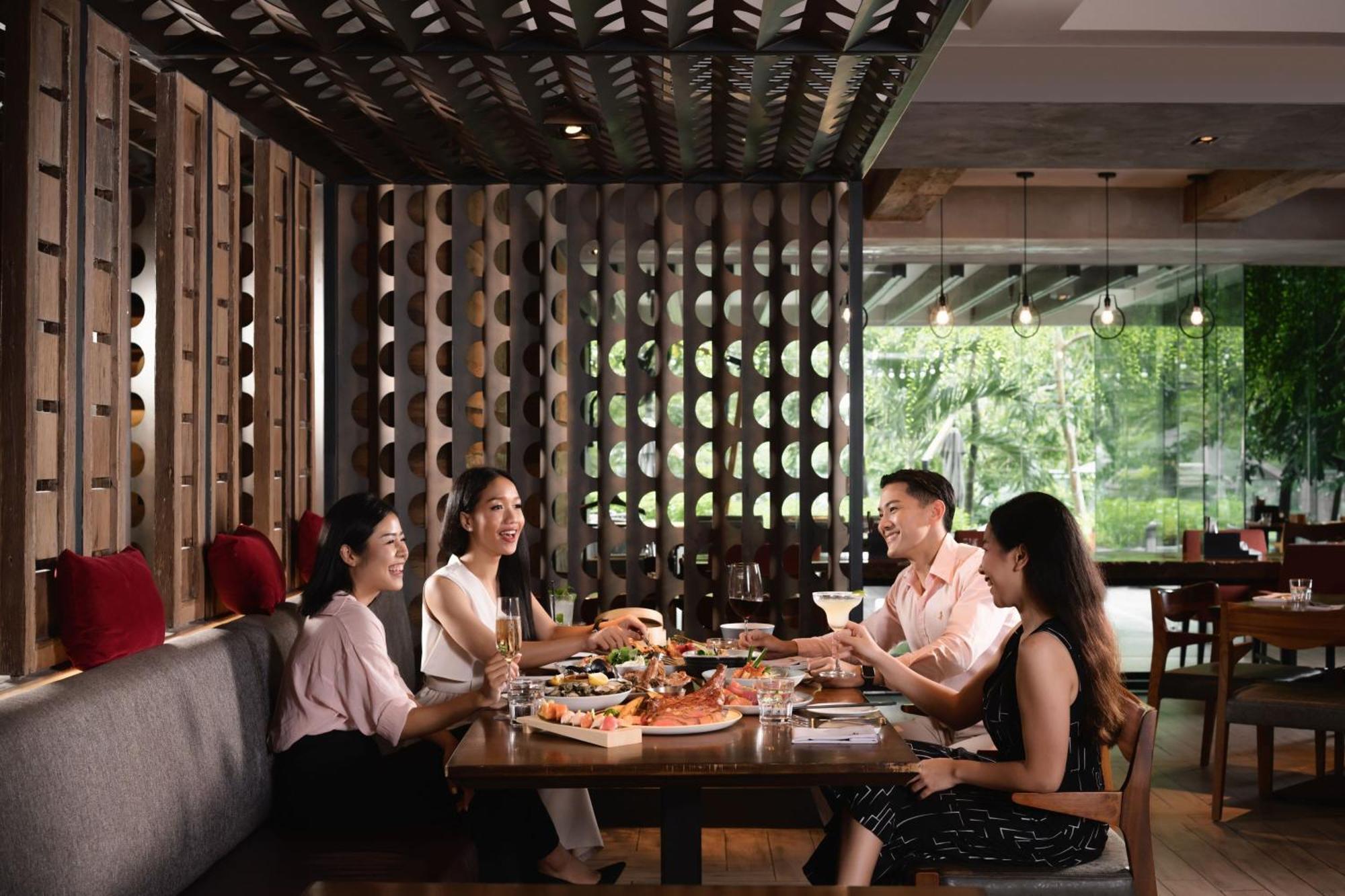 Bangkok Marriott Marquis Queens Park Eksteriør bilde A restaurant in Vietnam