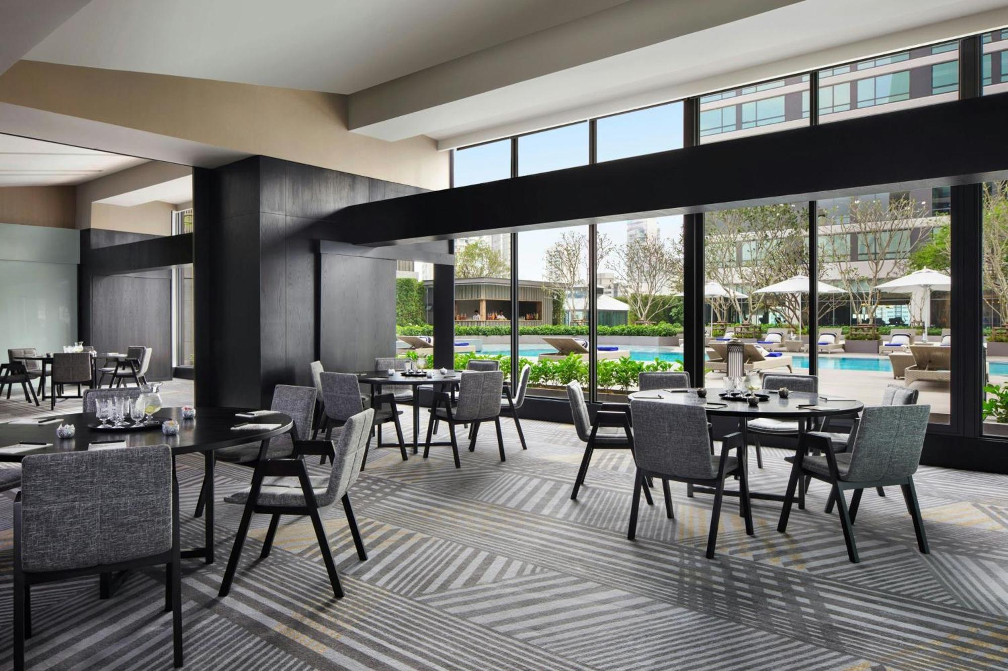 Bangkok Marriott Marquis Queens Park Eksteriør bilde The Pool Bar